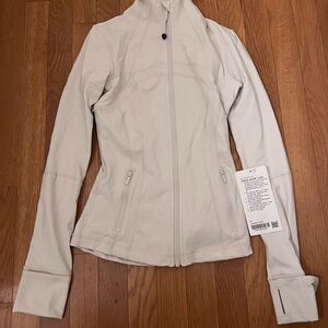 New with tag Lululemon off-white define jacket